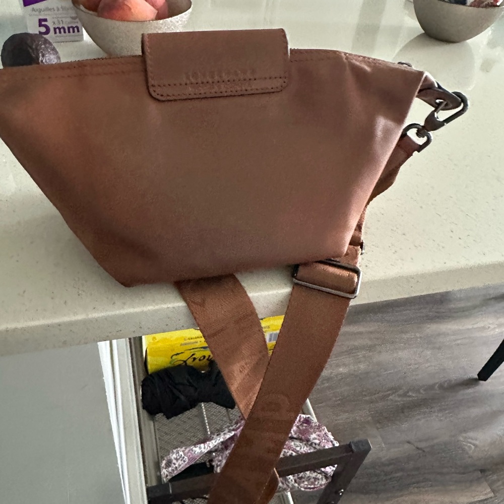 Longchamp Tan Shoulder Bag - Picture 4 of 7